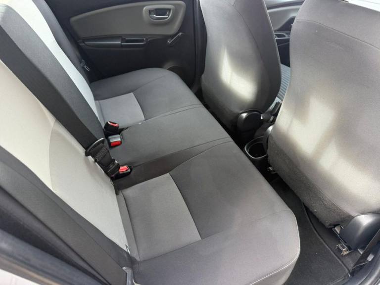 2018 Toyota Yaris 1.5 VVT-h Icon Tech Hatchback 5dr Petrol Hybrid E-CVT Euro 6 (s/s) (100 ps) Hat...