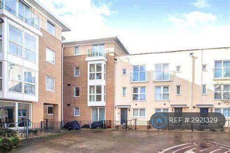 2 bedroom flat in St. Davids Hill, Exeter, EX4 (2 bed) (#2921329)