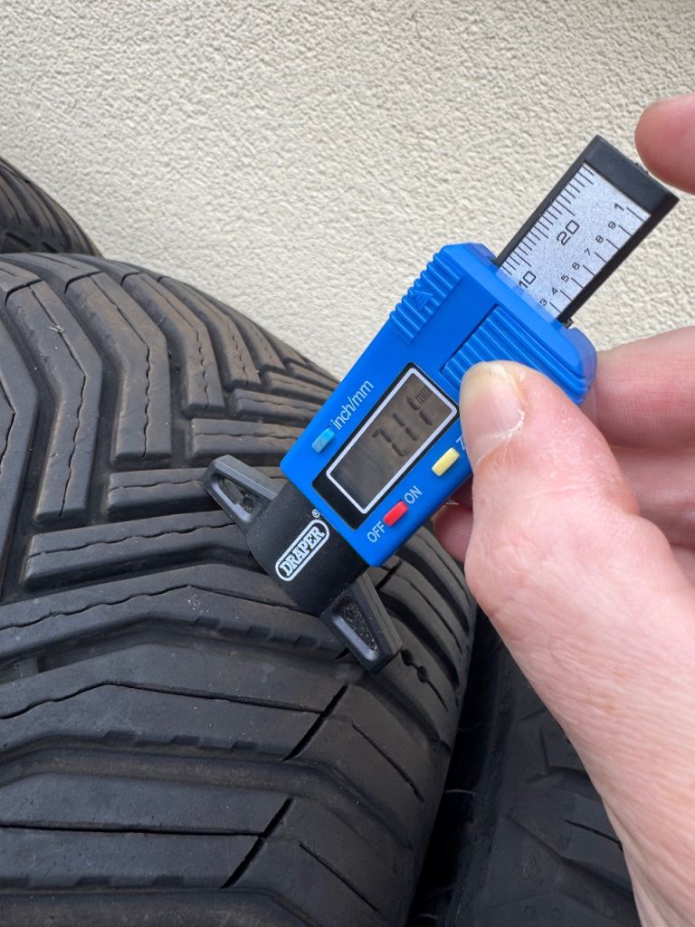 225 40 18 Michelin Cross Climate 2 tyres 7mm all season winter tyres