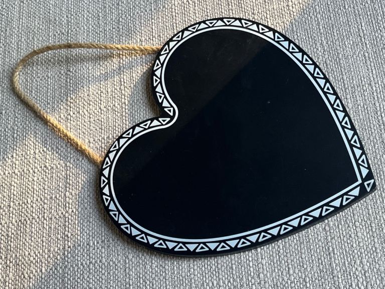 Hanging Heart-Shaped Chalkboard Sign 16 x 16cm – Rustic Wedding Home Decor