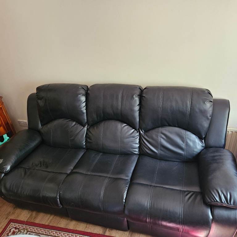 Black recliner sofa 