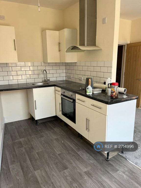 1 bedroom flat in Southgate Street, Gloucester, GL1 (1 bed) (#2714996)