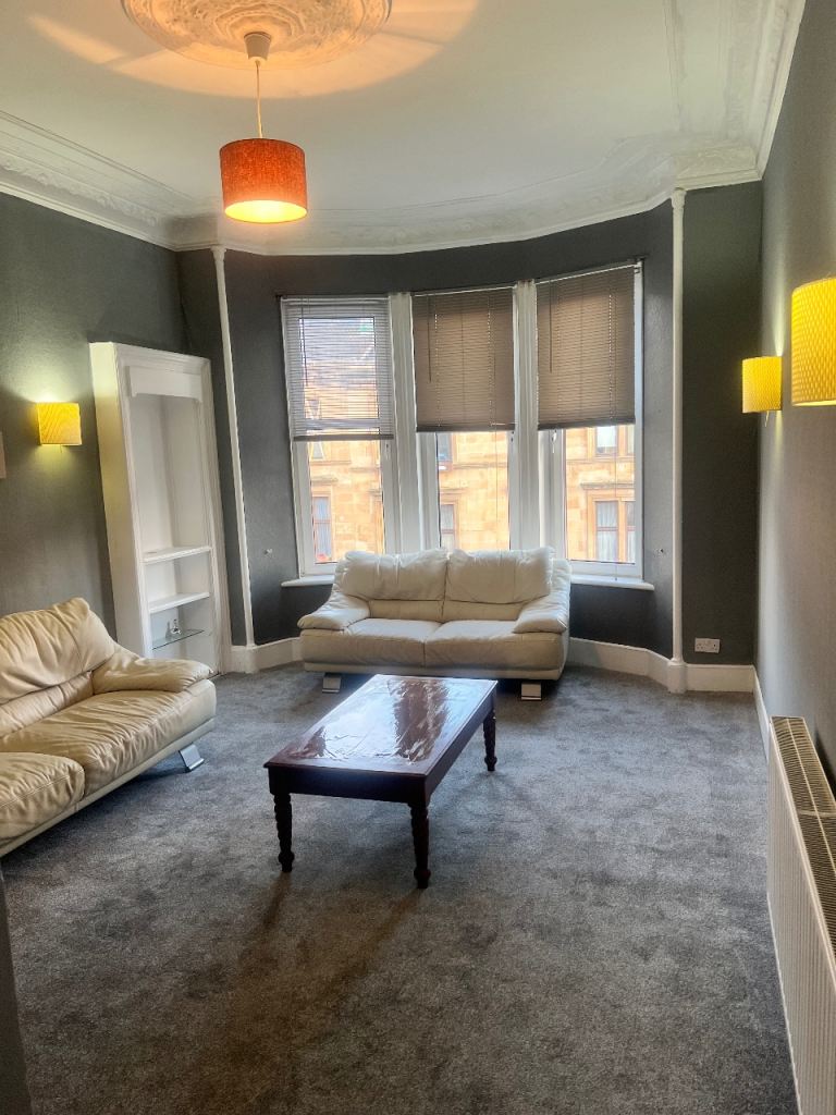 2 bed flat to let byres rd 