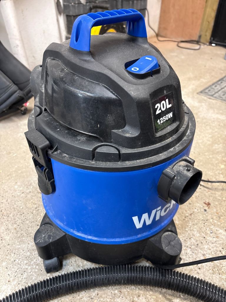 New attachment. Wickes 20L 1250W Wet & Dry Vacuum Cleaner – Good Condition – Collection Only