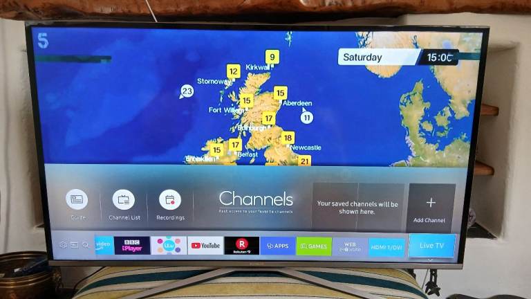 Samsung Television 40" UHD 4K Smart TV, UE40KU6400U