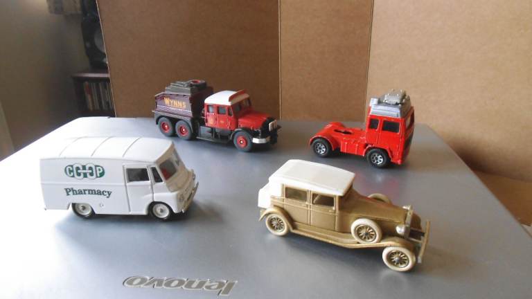 Lledo & Corgi collection of four road vehicles 1:40 scale