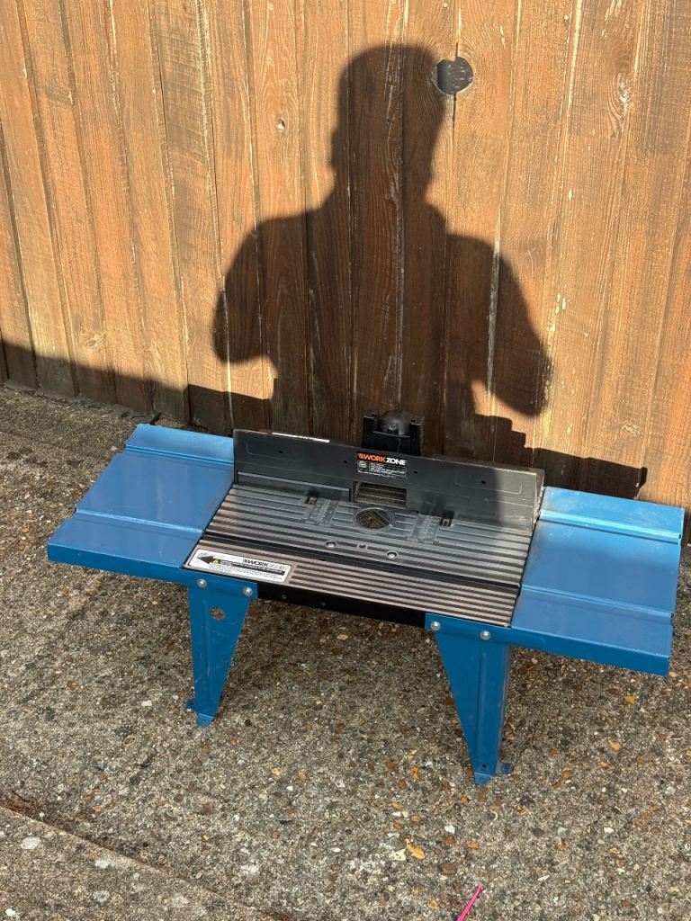 WORKZONE Router Table – excellent condition 