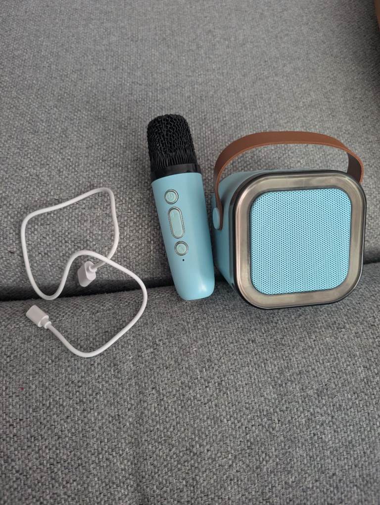 Portable Karaoke Microphone & Speaker Set – Blue, Good Condition