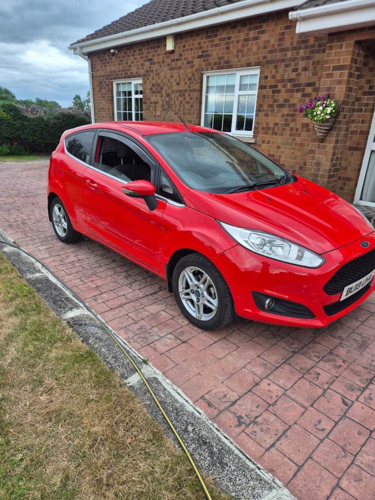 Ford, FIESTA, Hatchback, 2013, Manual, 1241 (cc), 3 doors