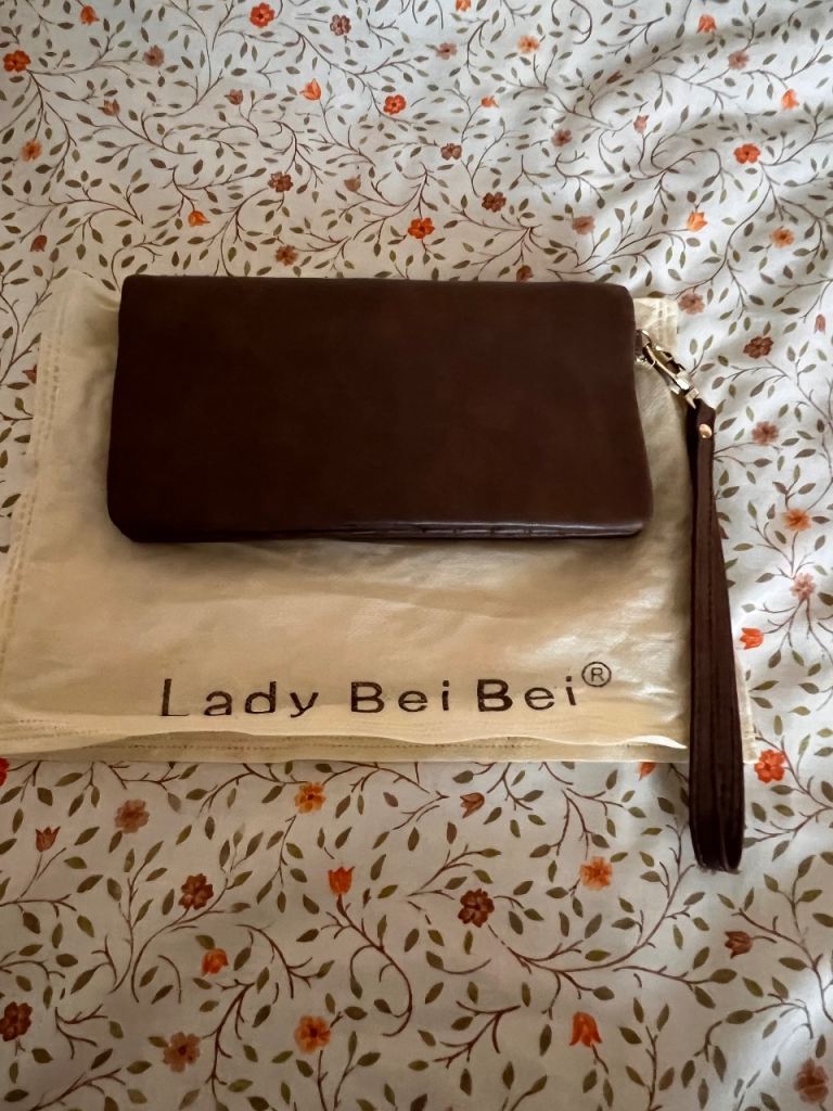 Lady Bei Bei wallet with wrist strap