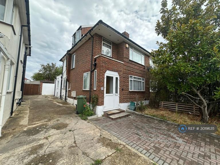4 bedroom house in Branksome Way, Harrow, HA3 (4 bed) (#3019635)
