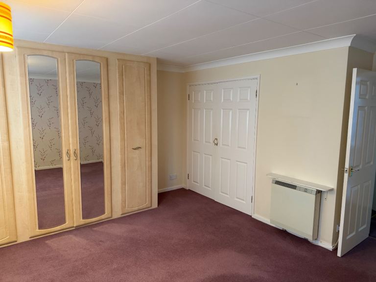 Flat to rent - Jesson Road WS1