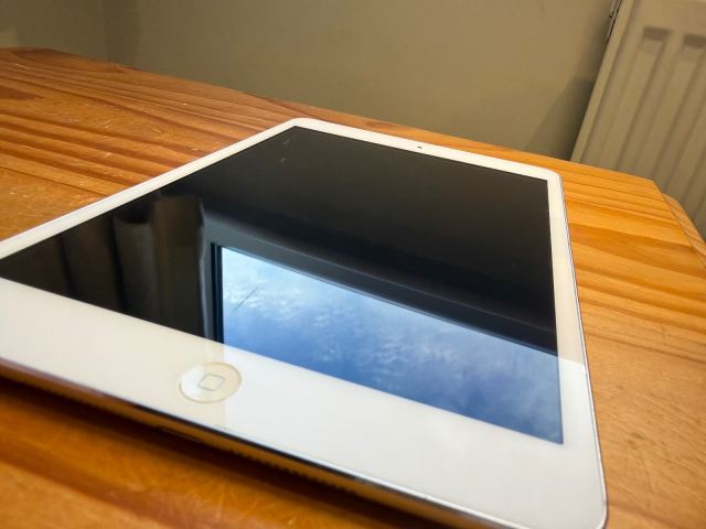 Apple iPad mini 2 32GB – Silver, Good Condition, £28.00 for Sale