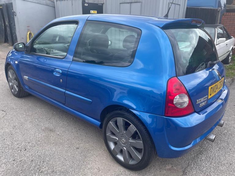2004 Renault Clio 2.0 16V Renaultsport 182 3dr HATCHBACK PETROL Manual