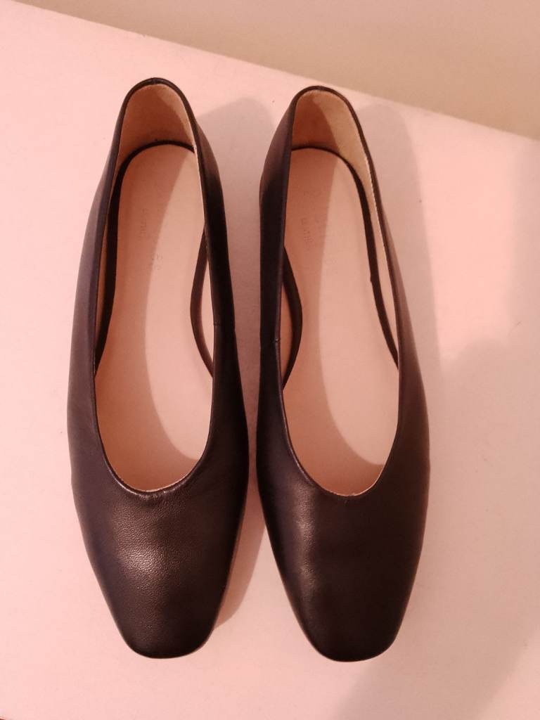 LADIES BLACK SHOES. PRINCIPLES. LEATHER. SIZE 41/8