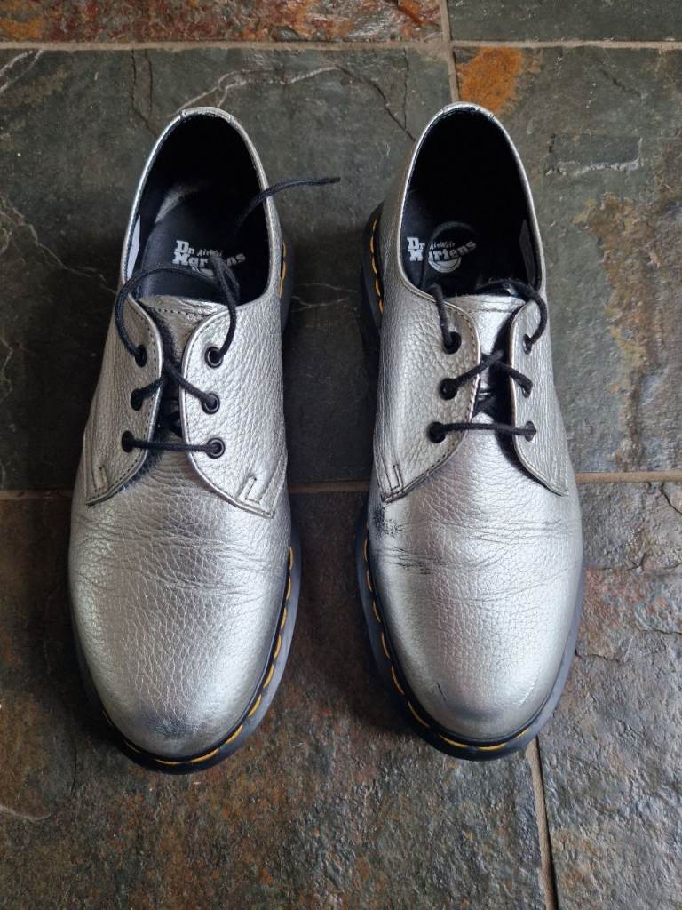 Dr Martens Original 1461 Silver Leather Shoes in EU 39 (UK 6)
