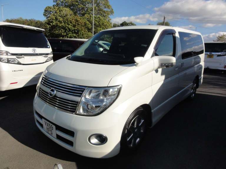 Nissan Elgrand HIGHWAY STAR FRESH IMPORT Petrol Automatic