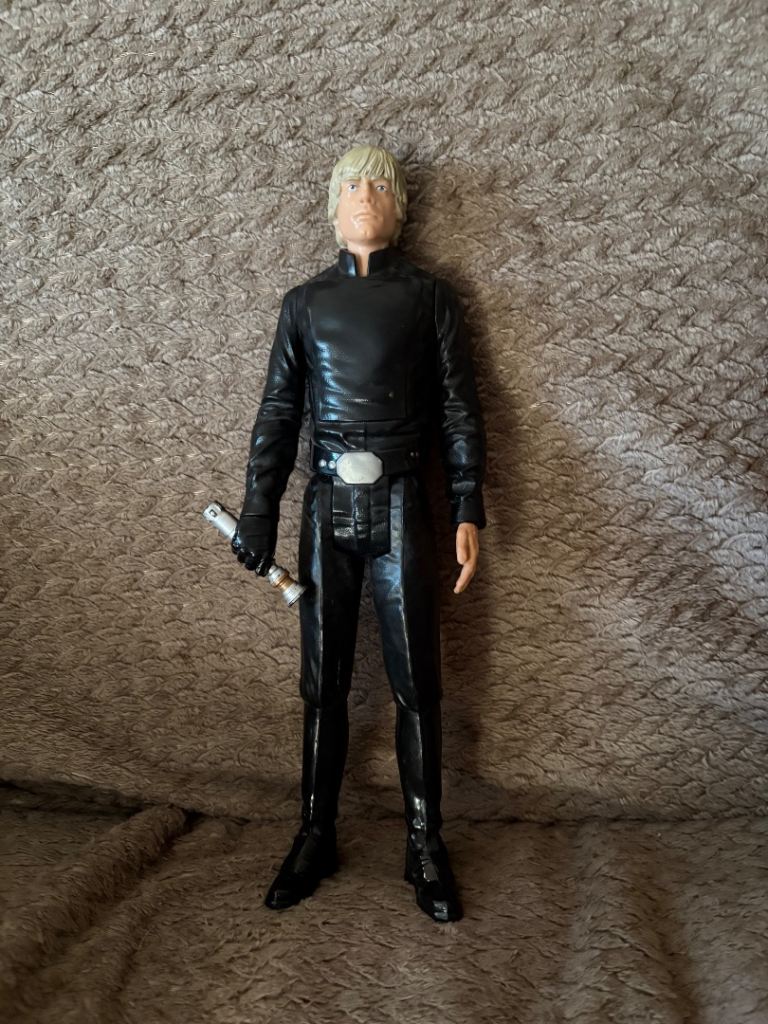 Star Wars Luke Skywalker figure