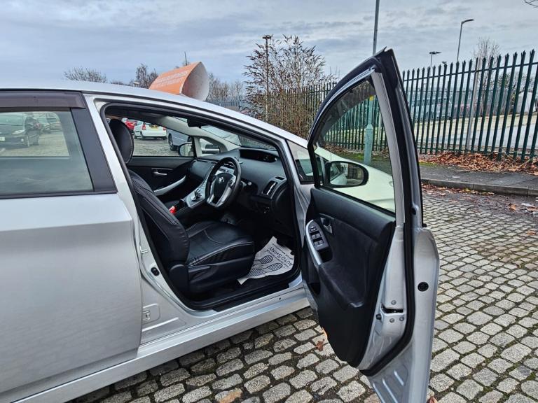 2015 Toyota Prius 1.8 Hybrid Automatic 5dr 5 Seats Hatchback Petrol/Electric Hybrid Automatic