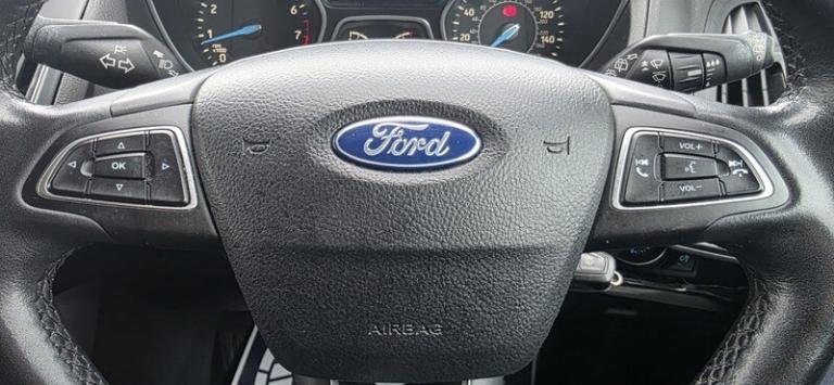 2015 Ford Focus ZETEC HATCHBACK Petrol Manual