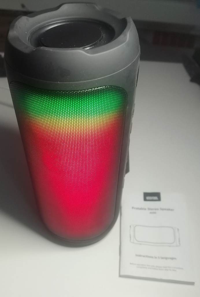 VOSFEEL Portable Weatherproof Bluetooth Speaker