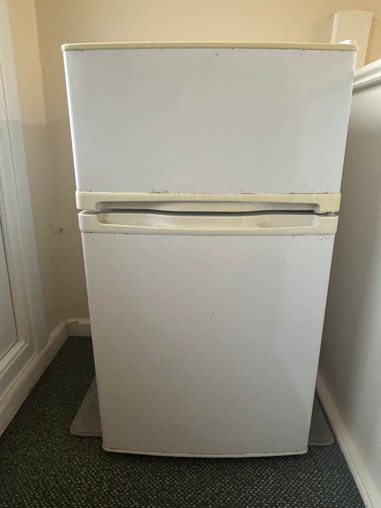 Small White Fridge Freezer – Fair Condition