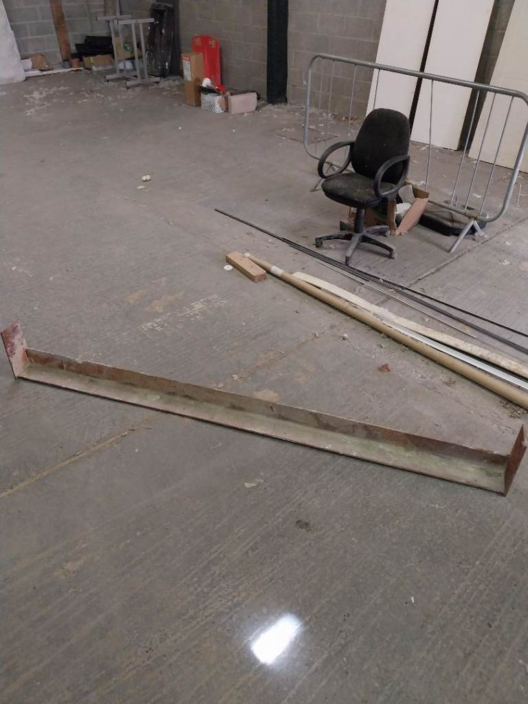 Steel angle plate beam