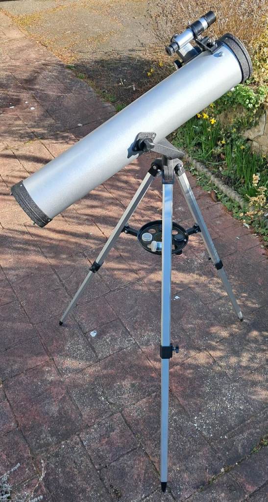 Zennox 76 x 700 Reflector Telescope
