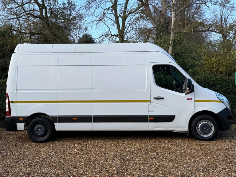 2017 Renault Master 2.3 Master 35 MWB Panel Van Diesel Manual