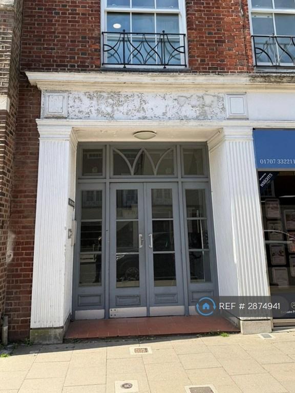 1 bedroom flat in Stonehills, Welwyn Garden City, AL8 (1 bed) (#2874941)