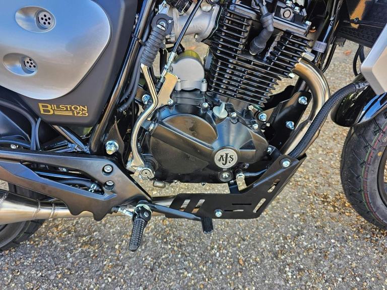 AJS BILSTON 125  2025 Petrol Manual in Red