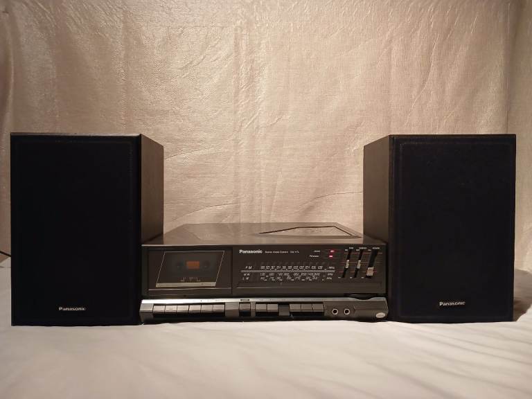 Panasonic stereo music system record player with speakers 