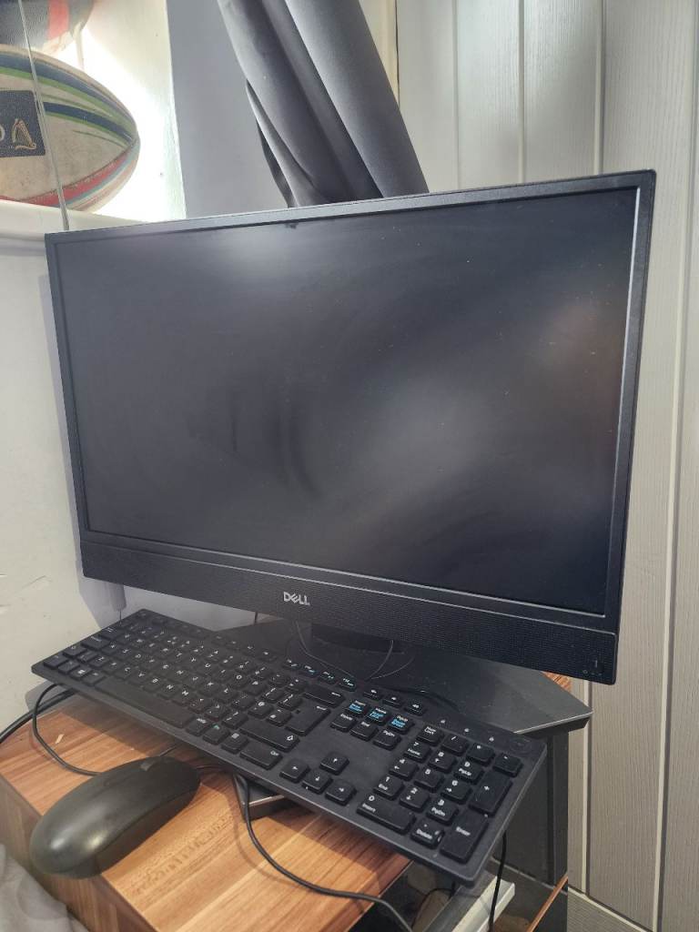 Dell Desktop PC - Hardly Used, Excellent Condition