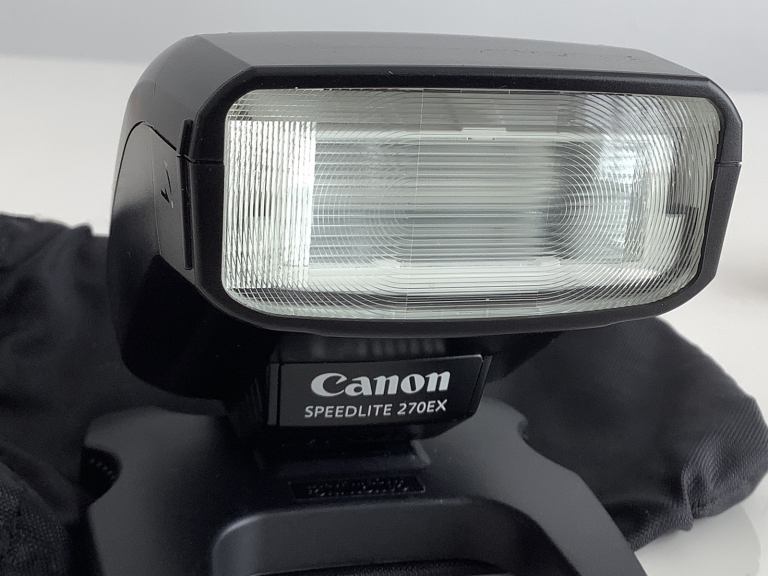 CANON SPEEDLITE 270EX With Case