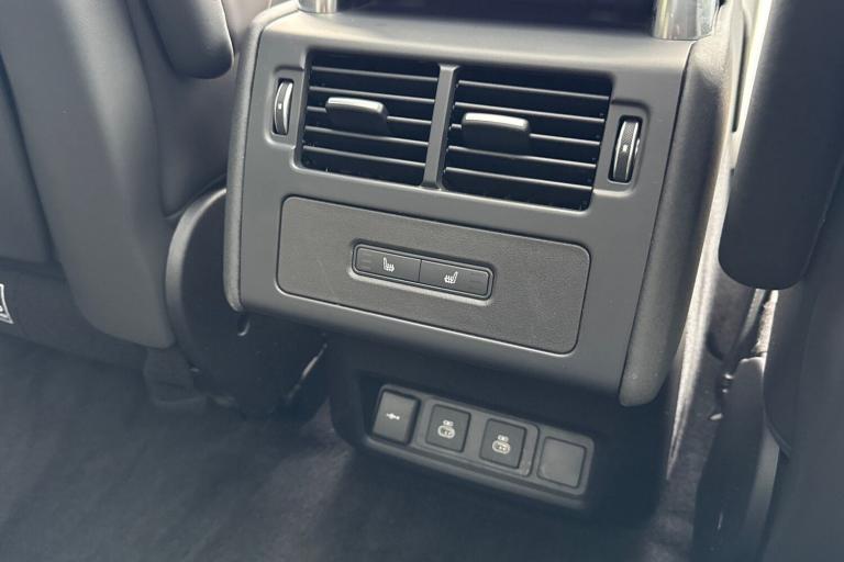 2024 Land Rover Discovery 3.0 D300 Dynamic HSE 5dr SUV DIESEL Automatic