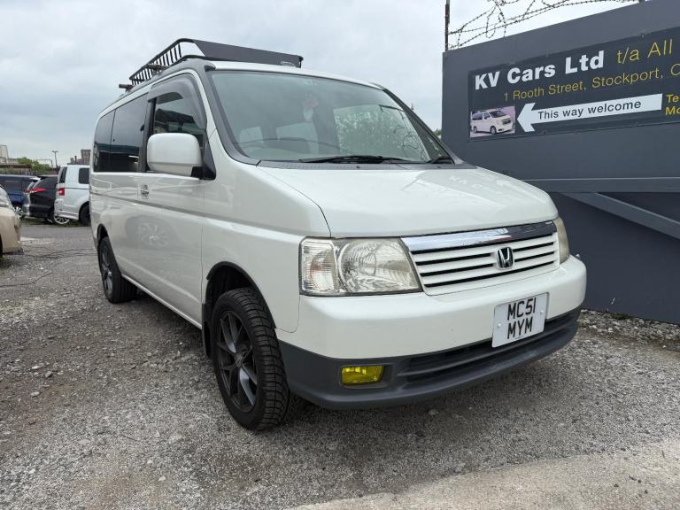 Honda Stepwagon 2.0 iVtec RF4 Happy Edition 4WD Auto 8 Seater MPV (H25)