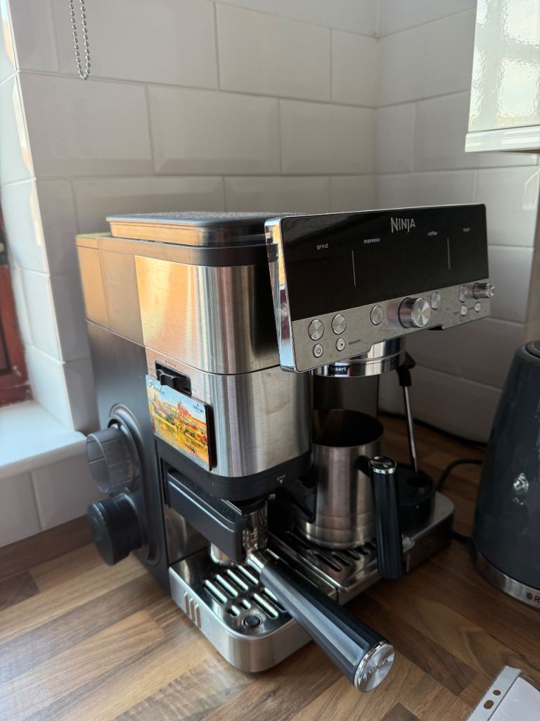 Ninja Luxe Cafe Espresso Coffee Machine – Good Condition