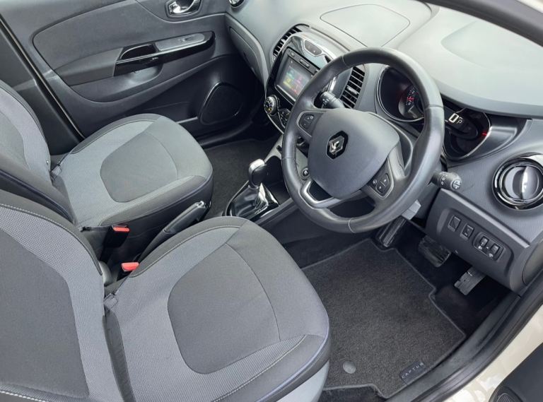 Renault, CAPTUR, Hatchback, 2016, Semi-Auto, 1197 (cc), 5 doors