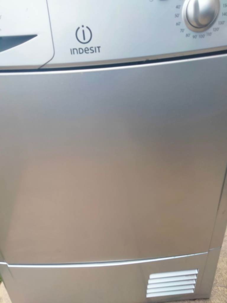 INDESIT CONDENSER DRYER 8KG