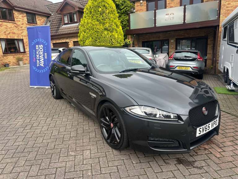 2015 Jaguar XF 2.2d R-Sport Black Saloon 4dr Diesel Auto Euro 5 (s/s) (200 ps)