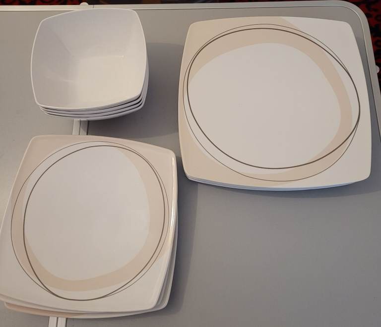 Melamine dinner set