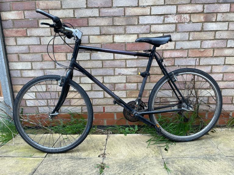 Raleigh bike selling for parts/repair