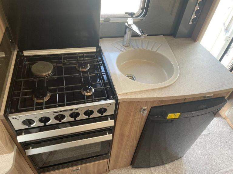 Swift Bessacarr 494 4 berth 4 belt rear fixed bed, dinette conversion motorhome