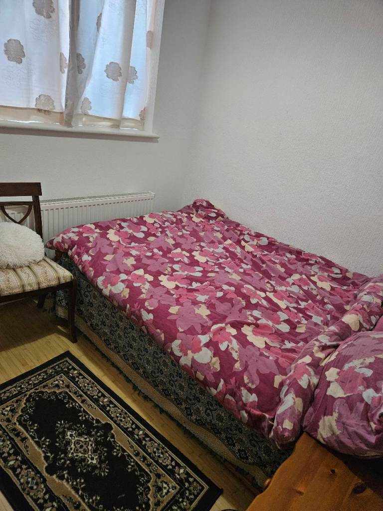 Private room for rent 
