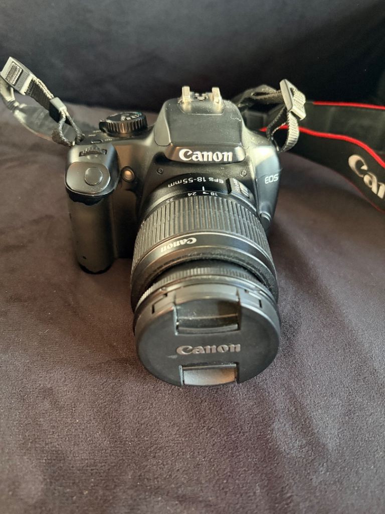 Canon EOS Digital Rebel XS DSLR - ONLY £110 o.n.o