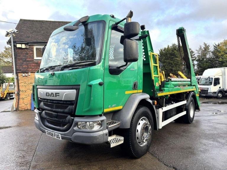 2018 DAF LF-260 SKIP LOADER