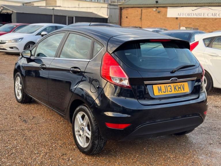 2013 Ford Fiesta 1.6 Zetec 5dr Powershift HATCHBACK PETROL Automatic