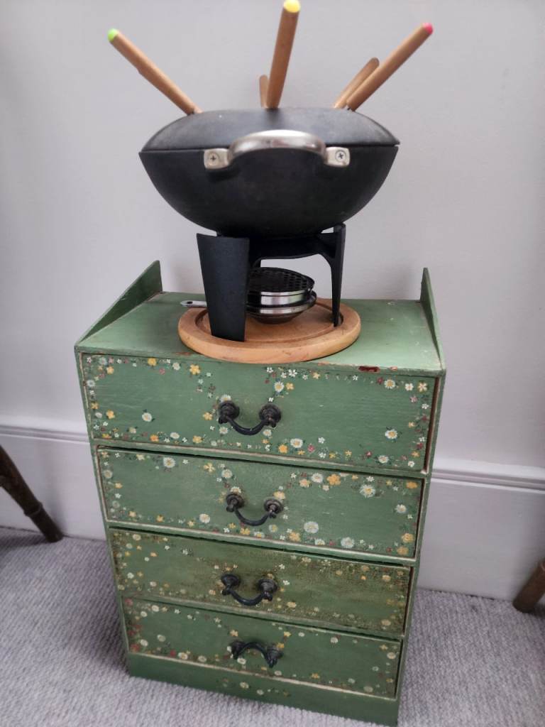 Vintage Cast Iron Fondue Set with 6 Forks