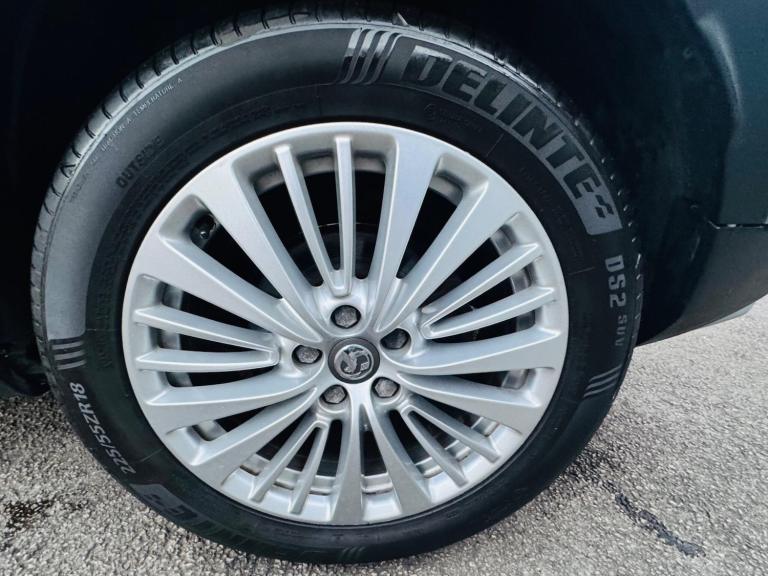 2019 Vauxhall Grandland X 1.5 Turbo D Tech Line Nav 5dr HATCHBACK DIESEL Manual