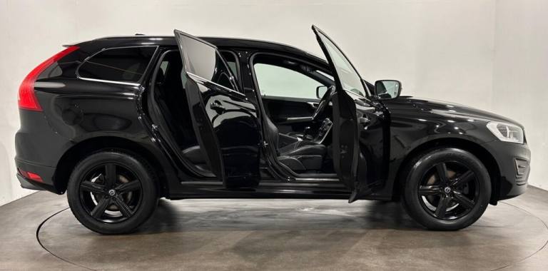 2017 Volvo XC60 2.0 D4 R-Design Nav SUV 5dr Diesel Manual Euro 6 (s/s) (190 ps) ESTATE Diesel Manual